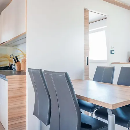 House No 1 Кемпинг