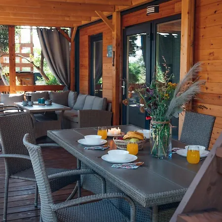 House No 1 * Пакоштане