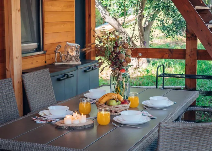 House No 1 Kamp Pakostane